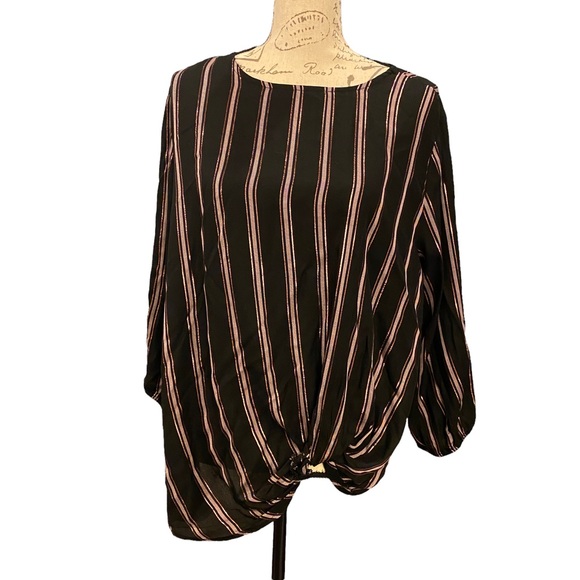 Dressbarn Top NWT - Picture 1 of 4